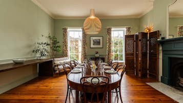 5 bedrooms, Internet