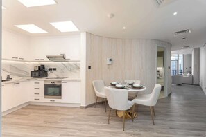 Interior - StayShort - DIFC Sky Gardens Upscale Studio Apartment | Sleeps 4 (Dubai)