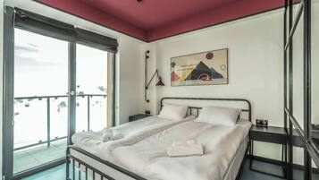 Design Apartment, Mountain View | 1 bedroom, iron/ironing board, free WiFi