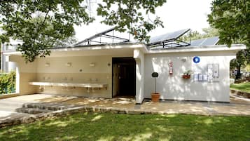 Shower, free toiletries, towels, soap