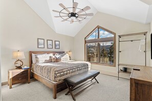 4 bedrooms, free WiFi, bed sheets