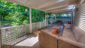 Terrace/patio - Skipping Stones Cottage (Bright)