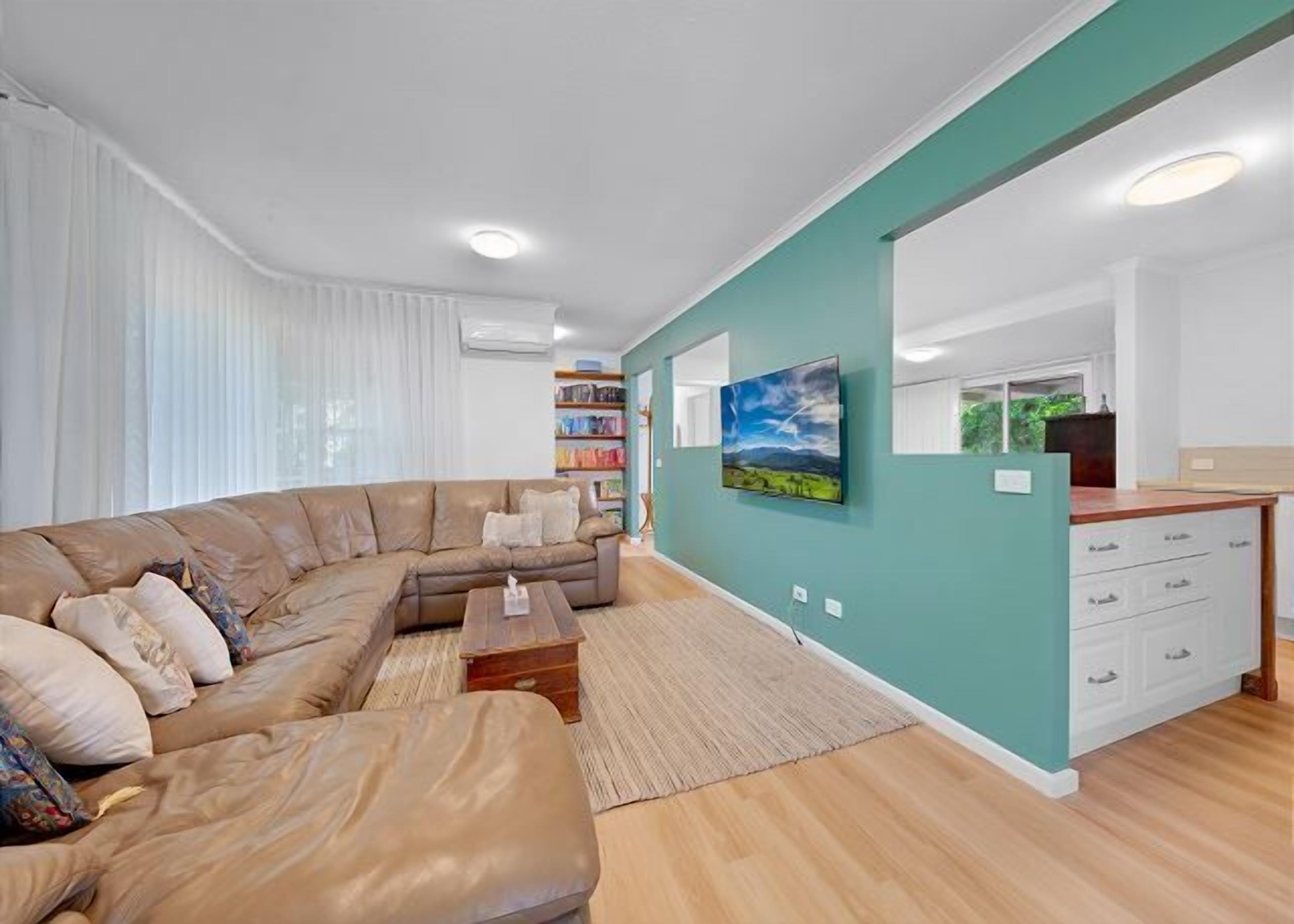 Fernseher, Kamin, Arbeitsbereiche