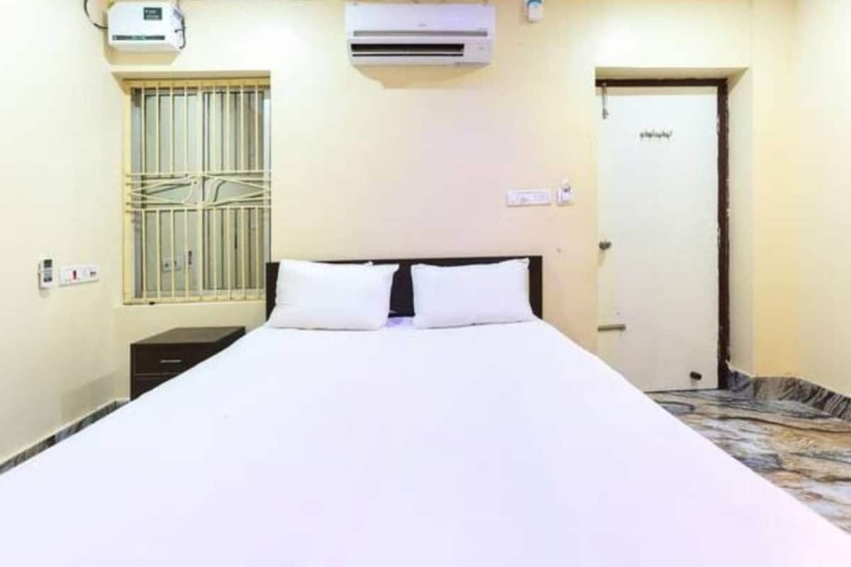 Deluxe Double Room, City View | Free WiFi, bed sheets