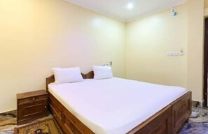 Classic Double Room, City View | Free WiFi, bed sheets - Goroomgo Moonlight Bhadrak (Bhadrak)