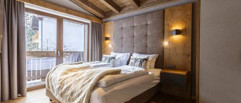 Chalet | 4 bedrooms, individually furnished