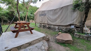 Cabana, 1 quarto, para fumantes | Opções para refeição ao ar livre