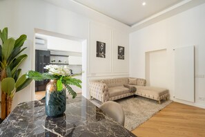 Living area - Aristocrat Chiaia Bridge (Naples)