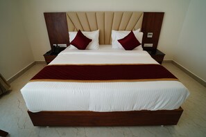Premium bedding, desk, free WiFi, bed sheets
