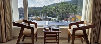 Ellora Hotel 
