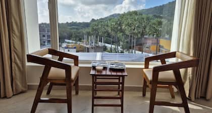 Ellora Hotel