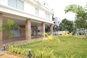 Front of property - Ellora Hotel (Tiruvannamalai)