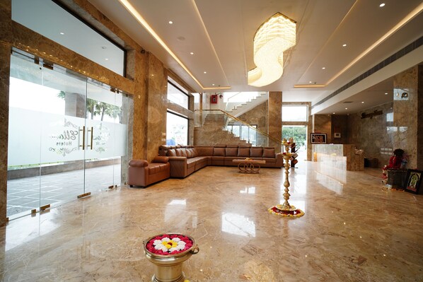 Reception - Ellora Hotel (Tiruvannamalai)