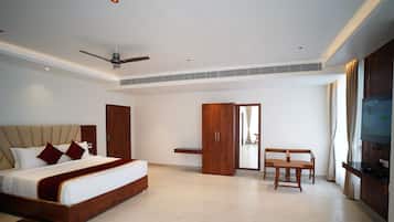 Premium bedding, desk, free WiFi, bed sheets