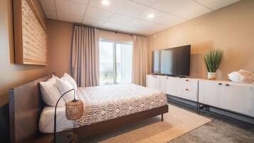 1 slaapkamer, een strijkplank/strijkijzer, gratis wifi, beddengoed