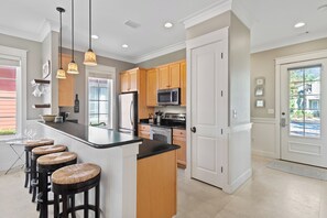 Fridge, microwave, oven, stovetop - 4BR Beach Bungalo Free Golf Cart~4BD4BA~SanDestin cottage~Pool~Tram (Miramar Beach)