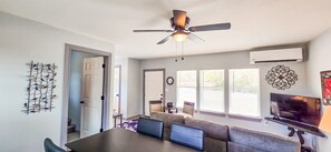 智能電視、書籍、音響