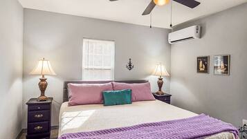 2 bedrooms, desk, free WiFi, bed sheets