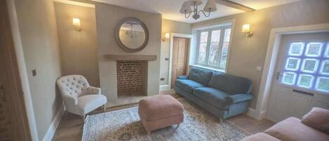 Cottage | Living area