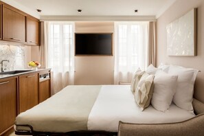 1 Schlafzimmer, Schreibtisch, BĂŒgeleisen/BĂŒgelbrett, Reisekinderbett