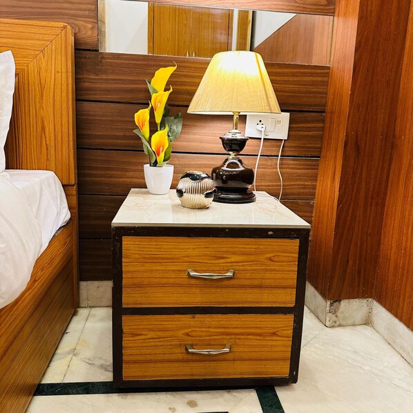 Desk, laptop workspace, free WiFi, bed sheets