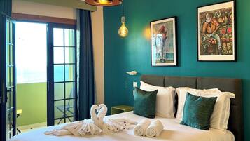 Double Room, Balcony | Iron/ironing board, free WiFi, bed sheets