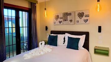 Family Room | Iron/ironing board, free WiFi, bed sheets