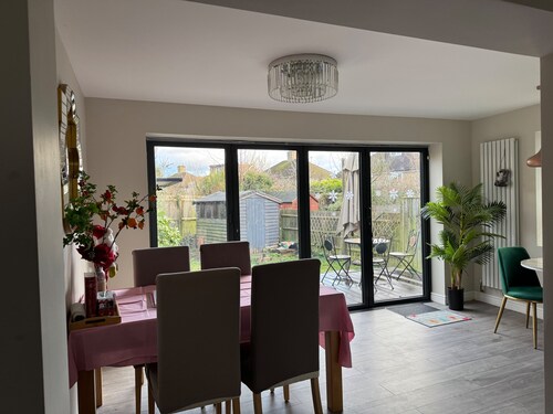 Oxford - Villa - Sleeps 8 - Garden - Parking