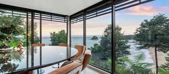Cozy Suite - Ocean View & Private Beach