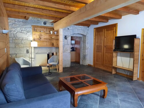 Large apartment in village center with direct access to ski and hiking trails