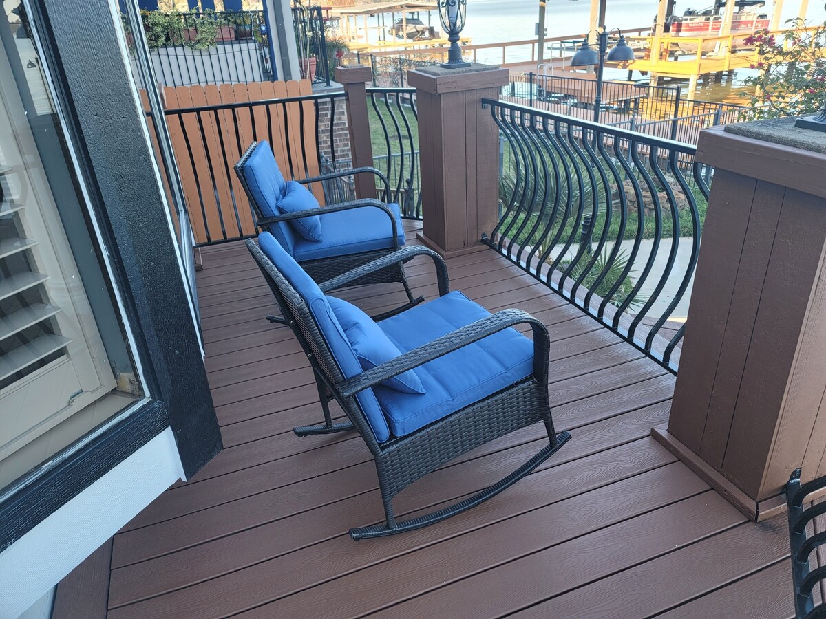 Photo 54 of Lakefront Oasis