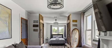 6 dormitoris, planxa i posts de planxar, wifi i roba de llit