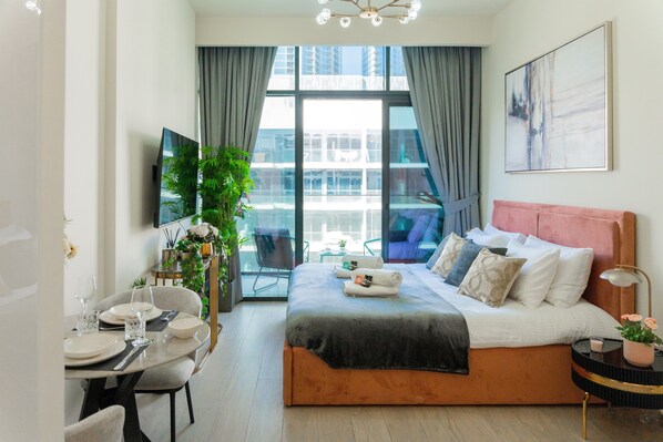 1 bedroom, iron/ironing board, travel cot, free WiFi - Studio next Dubai Mall with pool (Dubai)