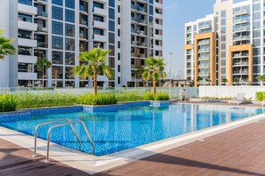 Outdoor pool - Studio next Dubai Mall with pool (Dubai)