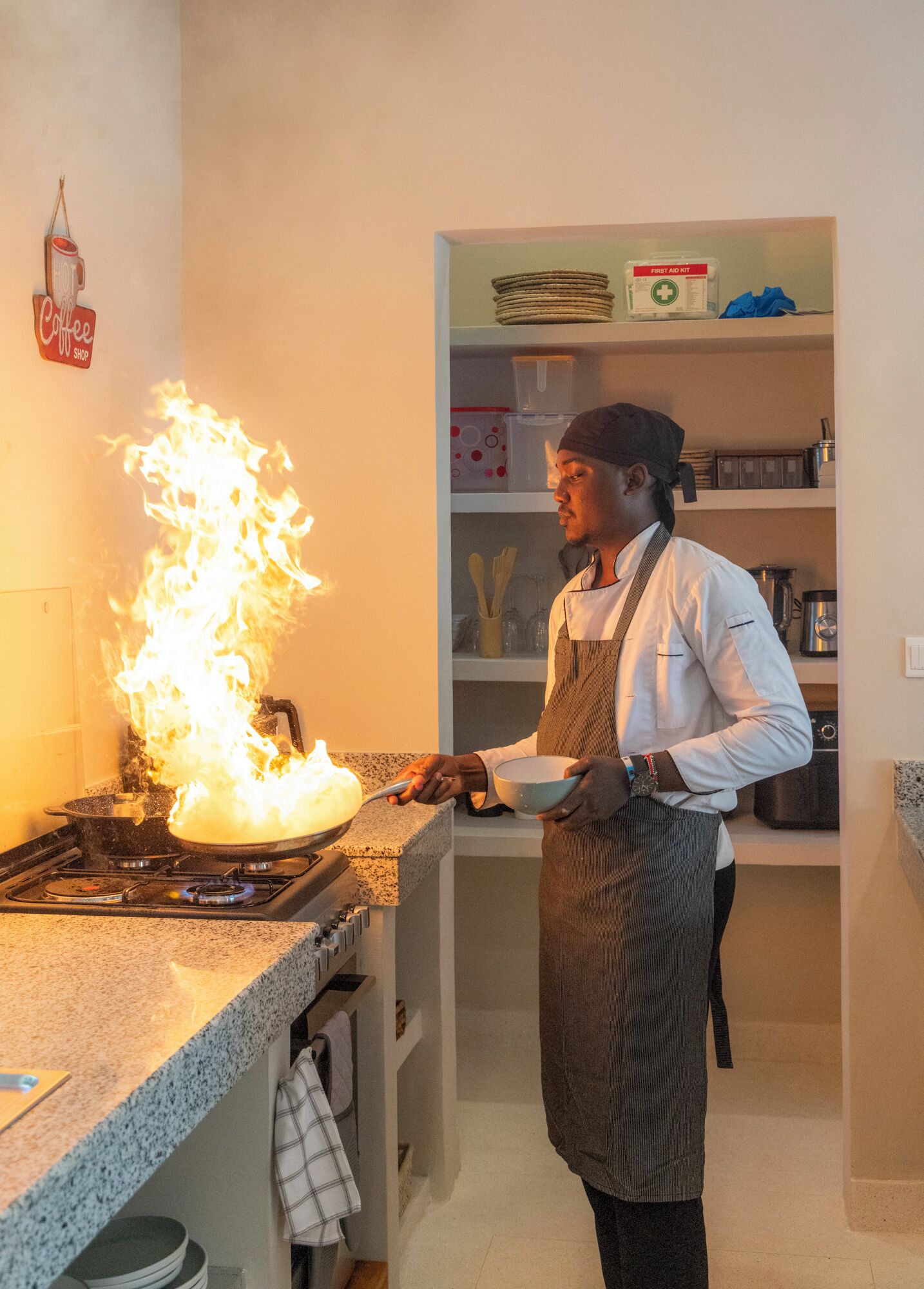 Réfrigérateur, micro-ondes, four, cafetière/bouilloire