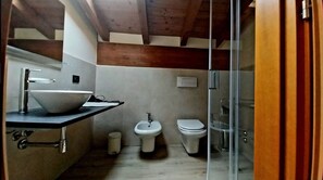 Apartment | Bathroom