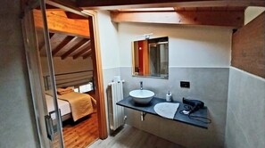 Apartment | Badezimmer