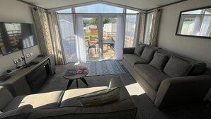 Living area - Corrie Fee Lodge, Boat of Garten,sleeps 4, pet Friendly, Large Deck (Boat of Garten)