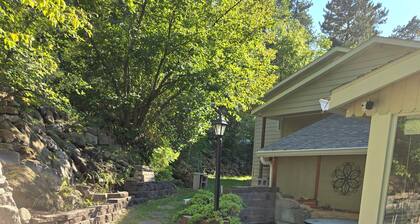 Boulder Canyon Trailhead Private Home Near Sturgis On Paved Road