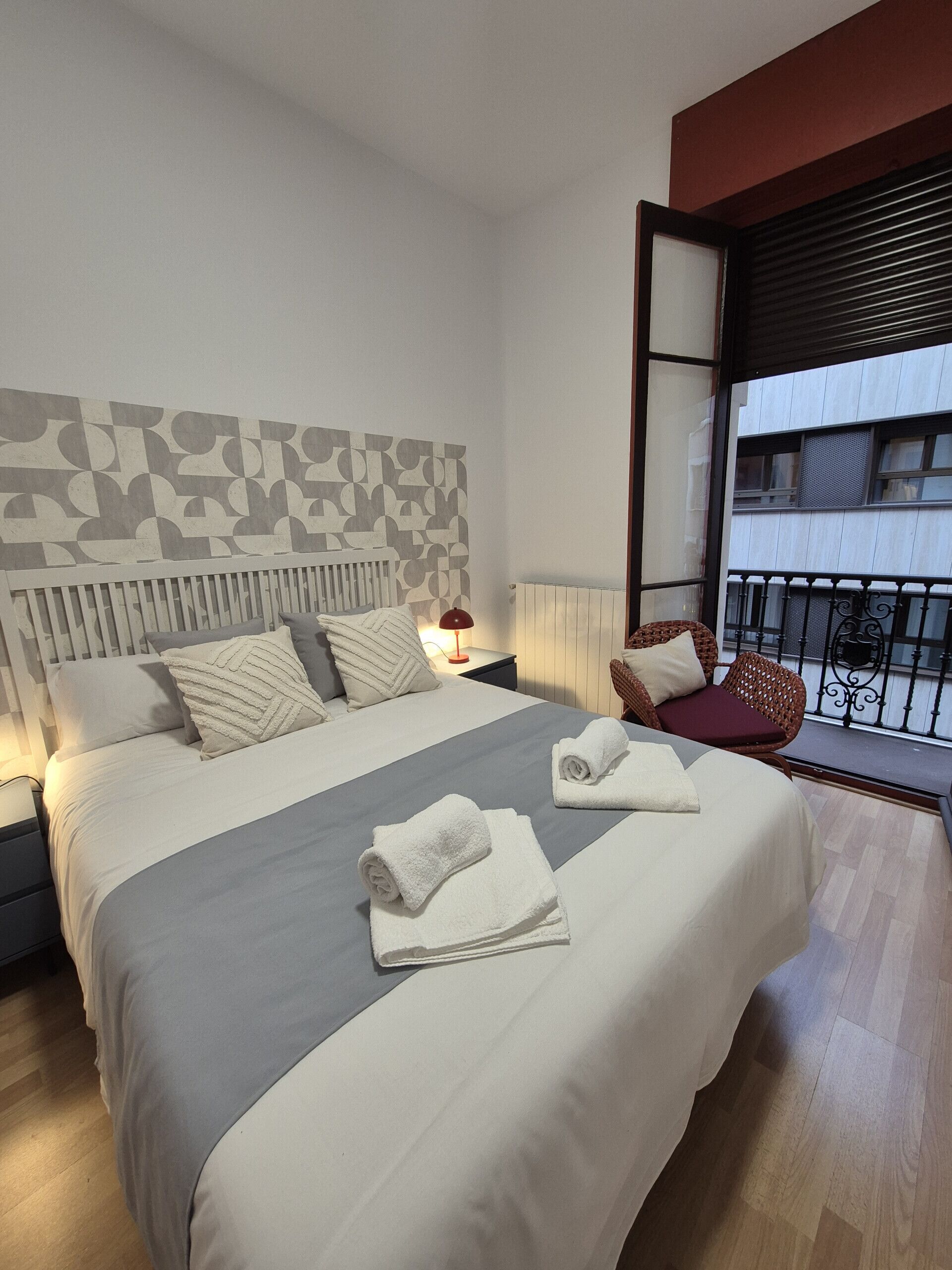 3 habitaciones, tabla de planchar con plancha y wifi gratis 