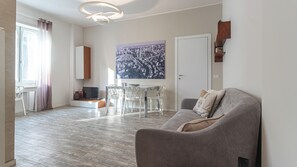 Smart TV - Italianway Comfort - Giovio 15 (Milano)