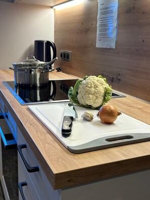 Refrigerador, microondas, horno, lavavajillas