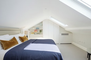 Deluxe Apartment, 3 Bedrooms, City View | 3 bedrooms, Egyptian cotton sheets, premium bedding, down duvets