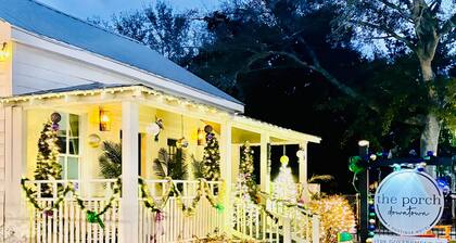 Huge outdoor space walk to everything