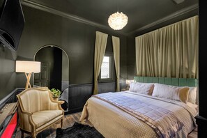 1 chambre, fer et planche  à repasser, Wi-Fi, draps fournis