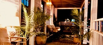 Firepit,gated courtyard walk to everything