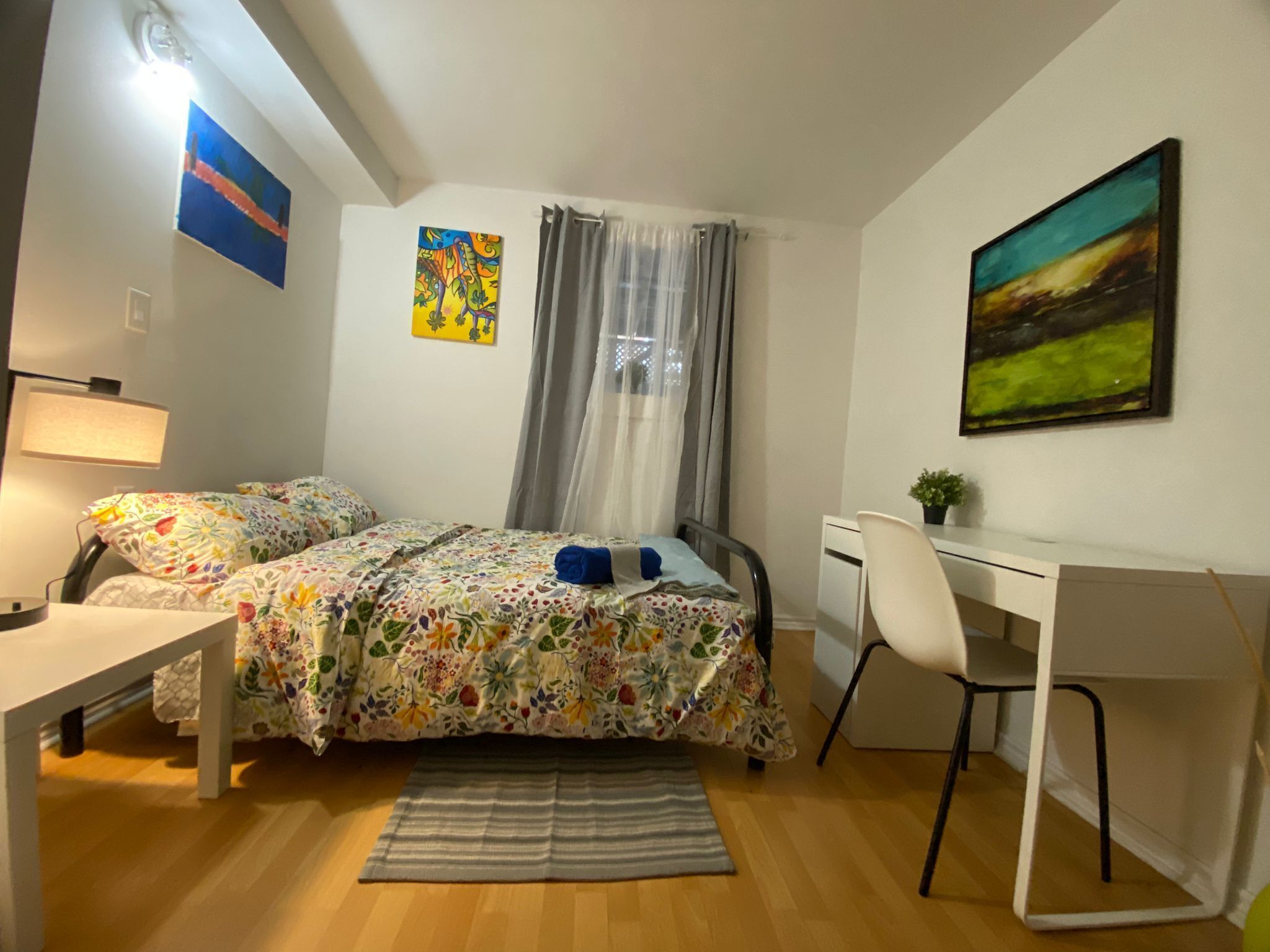 5 bedrooms, desk, iron/ironing board, WiFi