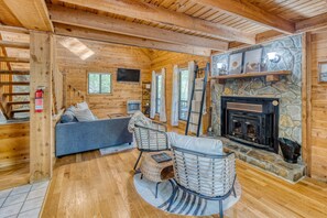 TV connectée, cheminée