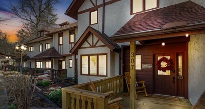 Luxury townhome + Modern + Walk to DT + Game Room