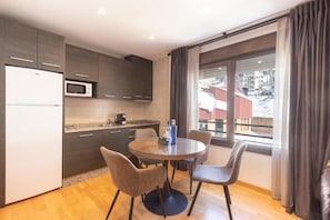 Apartment, 1 Bedroom, Mountain View | Private kitchen | Fridge, microwave, stovetop, coffee/tea maker - BIBO SUITES SIERRA NEVADA (Monachil)